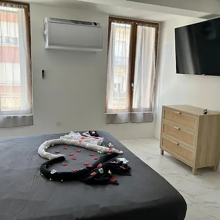 Duplex Romantique Avec Jacuzzi Privatif ペルピニャン