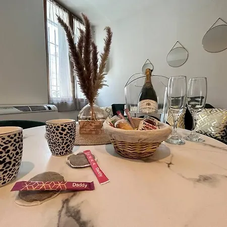 Duplex Romantique Avec Jacuzzi Privatif ペルピニャン