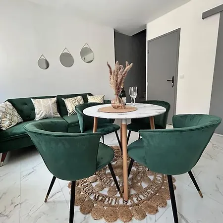 アパート Duplex Romantique Avec Jacuzzi Privatif ペルピニャン