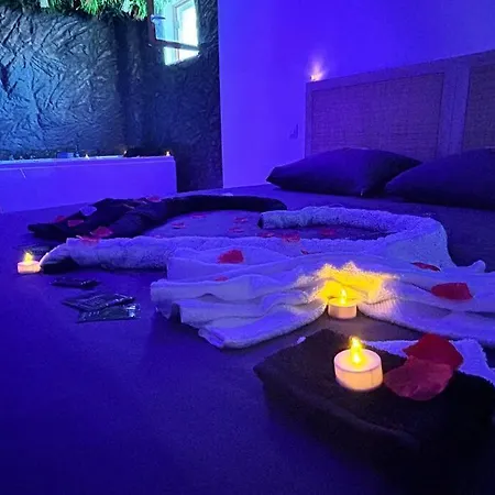 Duplex Romantique Avec Jacuzzi Privatif * ペルピニャン